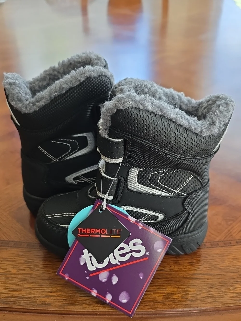 Totes Kids Toddler Boys Tayton Waterproof Insulated Flat Heel Winter Boots Sz 8T